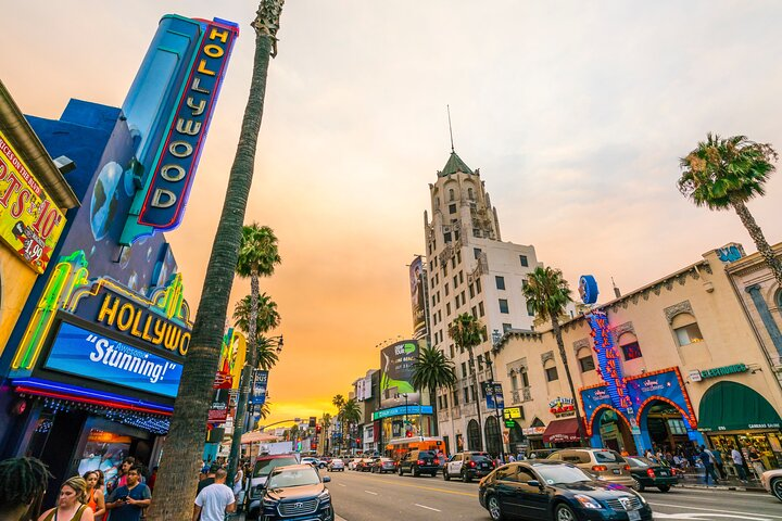 Hollywood & Celebrity Homes Bus Tour - Photo 1 of 25